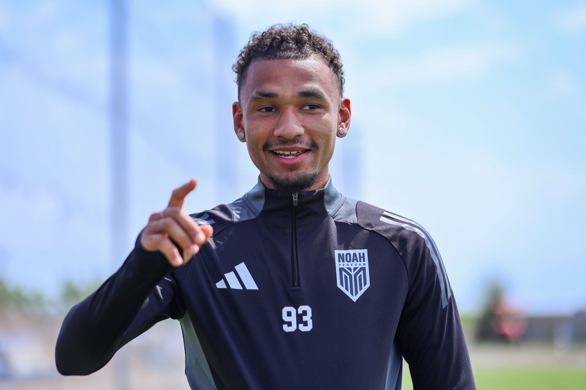 Պայմանագրի երկարաձգում՝ Վիրջիլ Պինսոնը կմնա մինչև 2025/26 մրցաշրջանի ավարտը