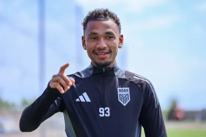 Պայմանագրի երկարաձգում՝ Վիրջիլ Պինսոնը կմնա մինչև 2025/26 մրցաշրջանի ավարտը